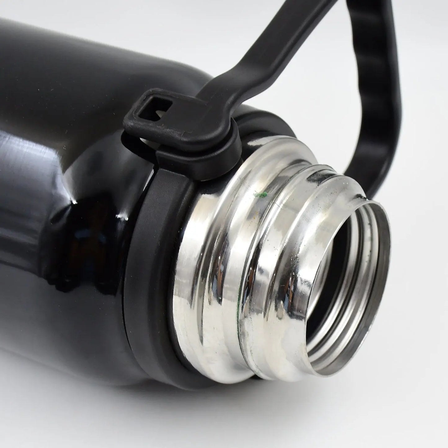 Stainless Steel Water Bottle Vacuum Insulated Cup Bottle (1200 Ml) - Chestore