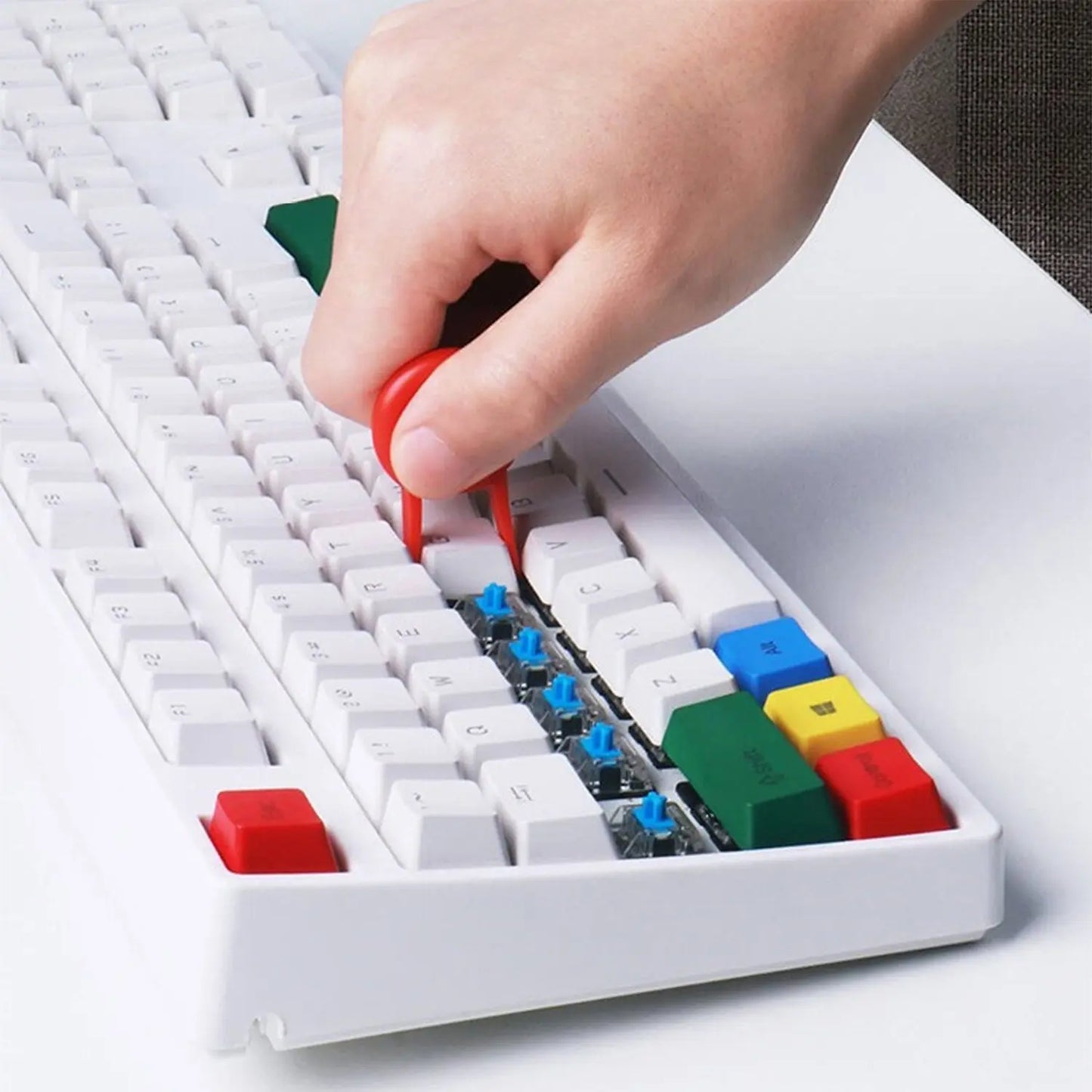 5 - in - 1 Multi - Function Soft Dust Cleaning Brush for PC & Keyboards 🖥️🧹 - Chestore