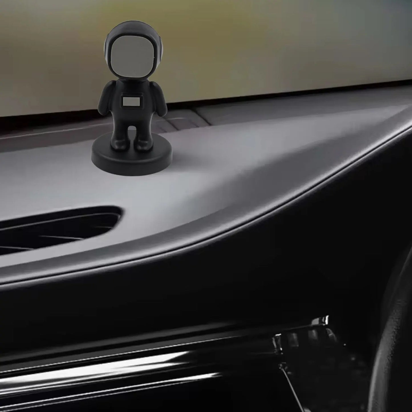 Magnetic Mobile Phone Holder – Cartoon Astronaut Car Holder for Dashboard, 360° Rotation (1 Pc) - Chestore