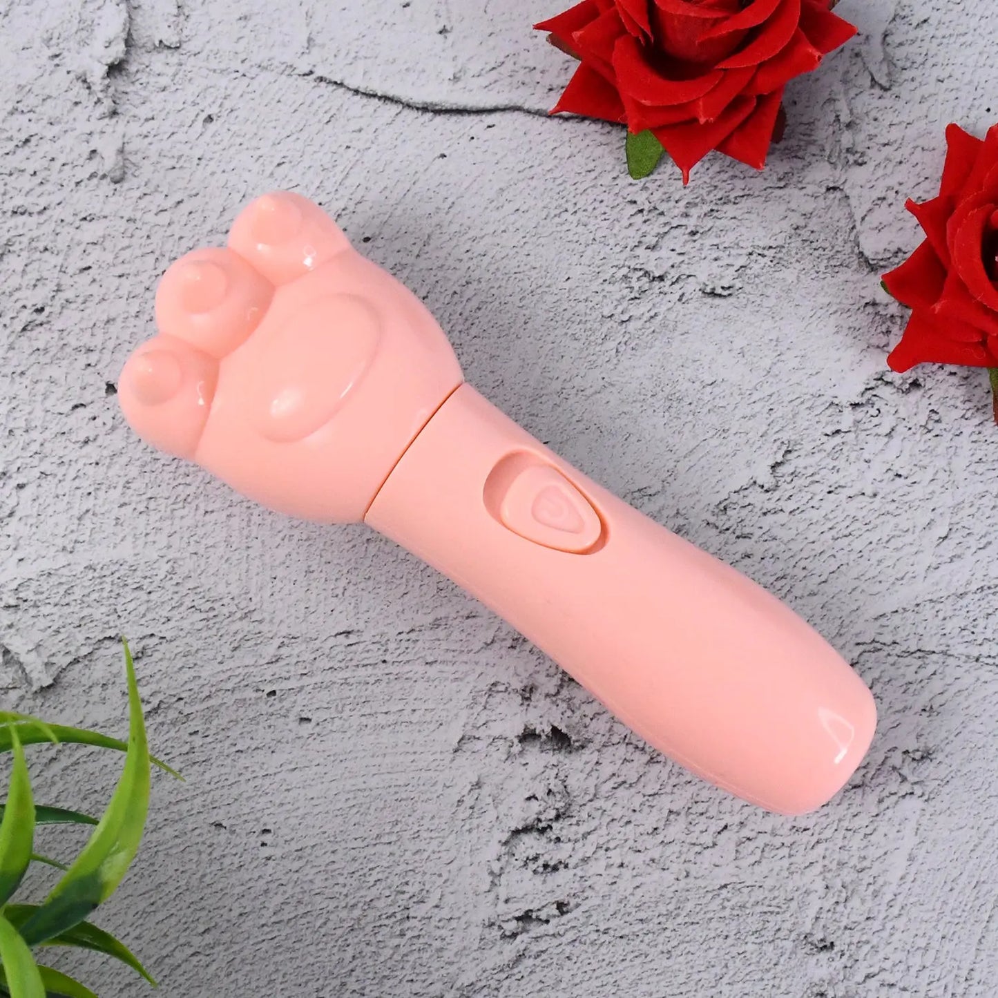 Bear Hand Massager – Soothing Comfort & Khujli Relief for Itchy Skin 🐻💆‍♂️ - Chestore