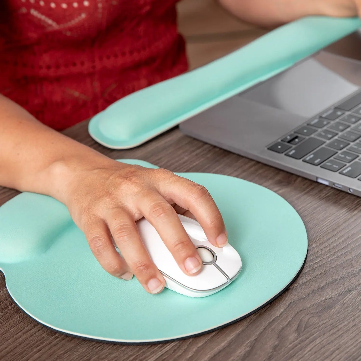 6161A Wrist Support Mouse Pad | Ergonomic Gel Mouse Pad for Pain - Free Computing | Anti - Slip Design - Chestore