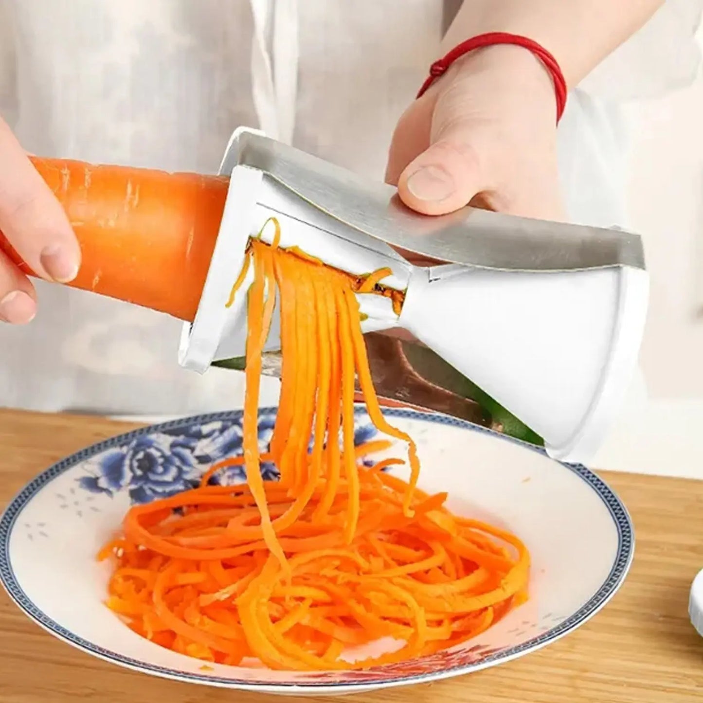 Portable Spiralizer Vegetable Slicer – Handheld Stainless Steel Spiral Peeler - Chestore