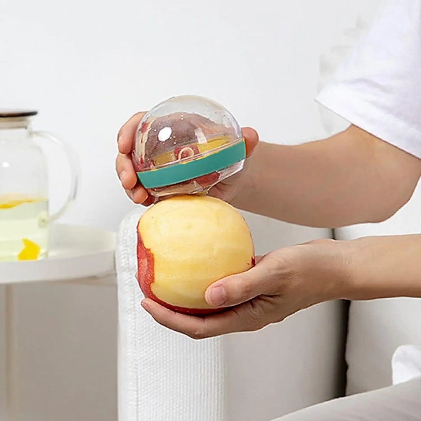 Multifunctional Round Shape Peeler with Container | Removable & Washable Fruit/Vegetable Peeler - Chestore