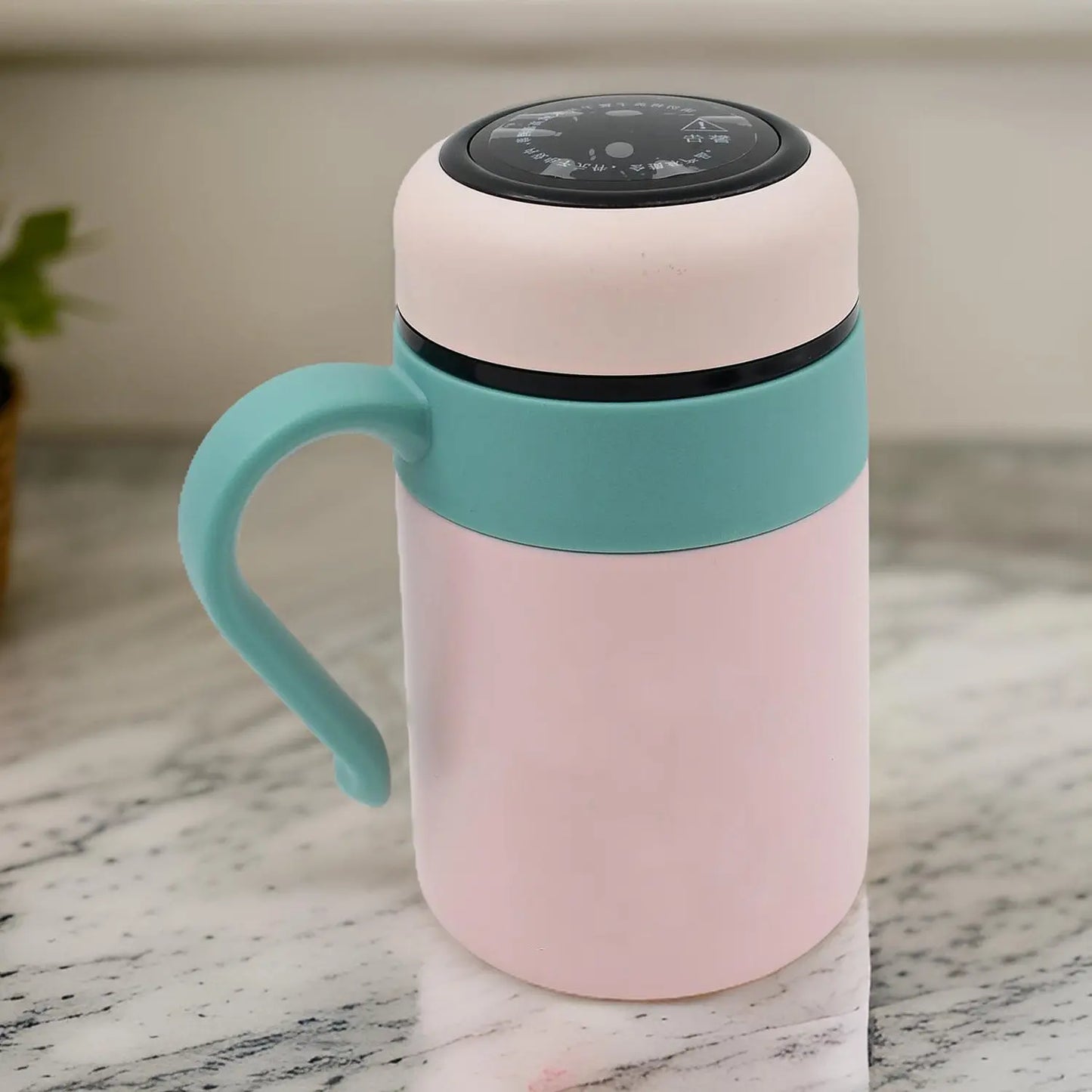 Smart Vacuum Insulated Water Bottle with LED Temperature Display – 600 ml, Gift Box – Temperature Display, Leak - Proof, Stylish - Chestore