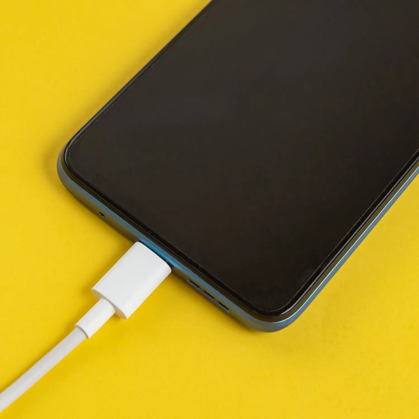 Super Fast Charger with Cable – Universal Fast Charging for iPhone & Android Devices - Chestore