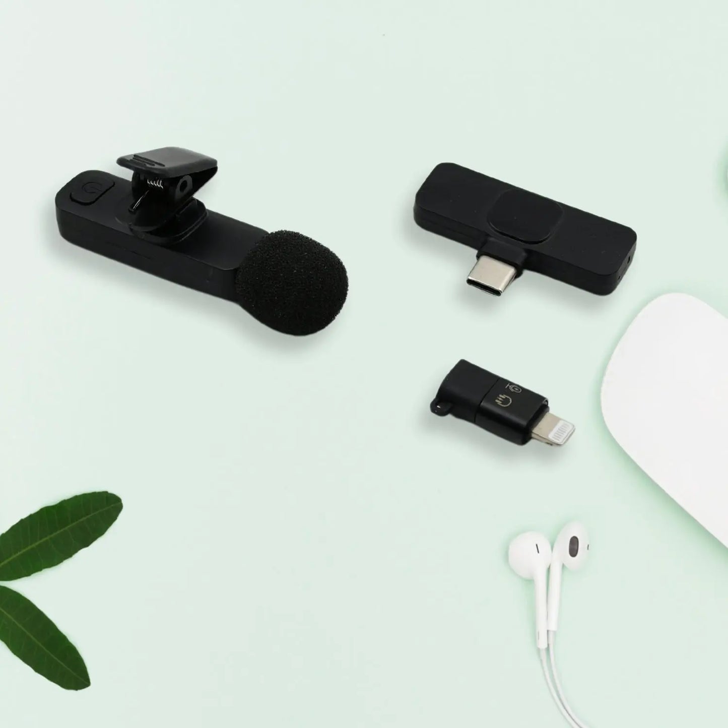 Intelligent Noise Cancelling Live Streaming Clip - On Microphone for Type - C/iPhone - Wireless Lapel Mic with Charging Feature - Chestore